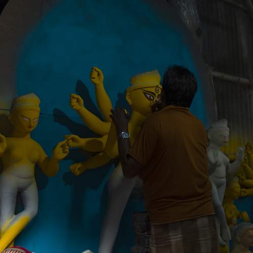 Whispers of Kumortuli