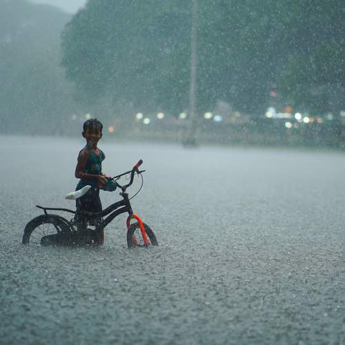It\'s raining..