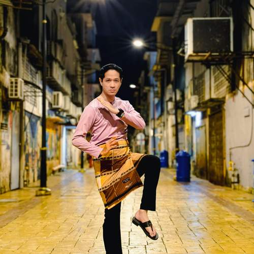 Teluk Belanga in the City Shadows