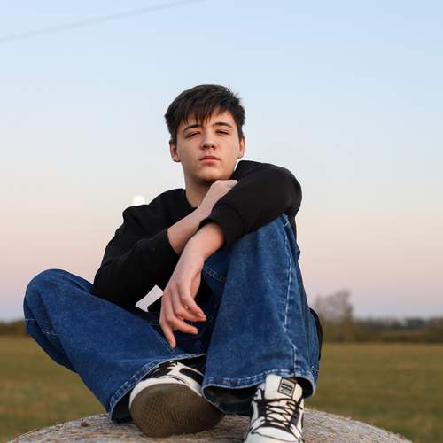 Photo #12665503