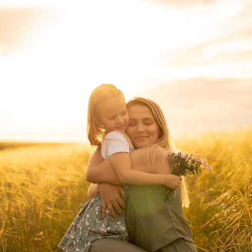 Мама Любовь