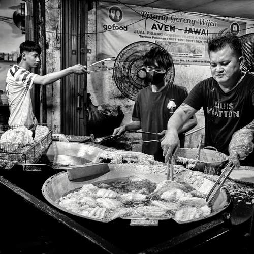 Rhythm at the Giant Wok