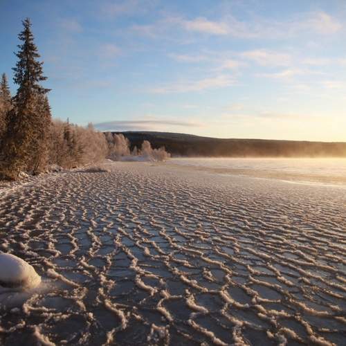 «Морозное утро на реке»