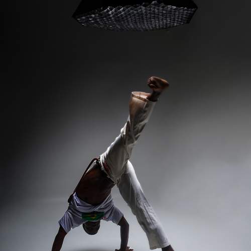 CULTURA E RESISTÊNCIA NA CAPOEIRA
