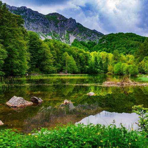 Lake Arrena.Grammos Mountain