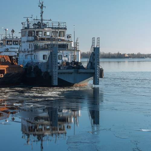Речной буксир-толкач