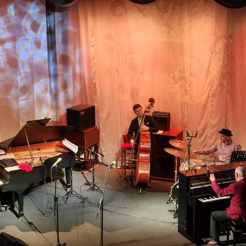 Photo #12895985