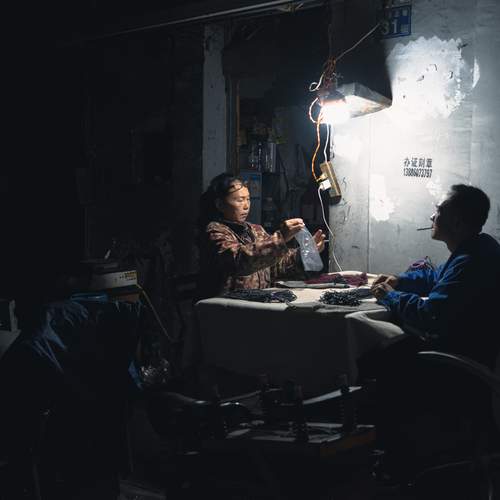 The husband and wife of the tailor shop