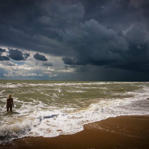 Кажется шторм начинается.