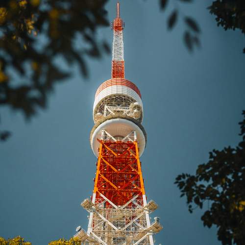 Токийская башня осенью, Япония