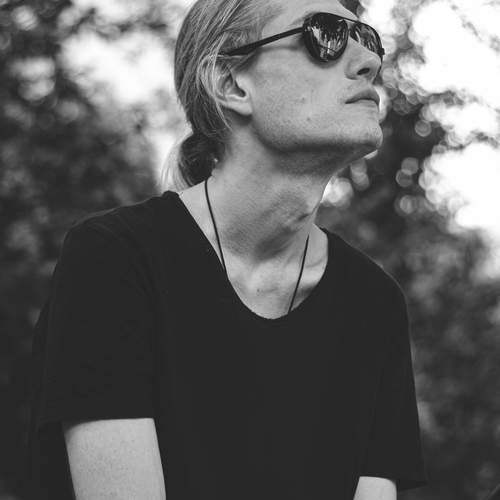 Photo #12999703