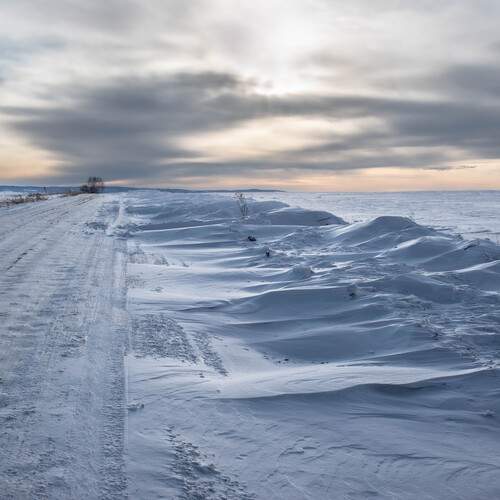 Нет никого.