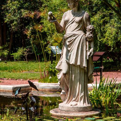 Statue