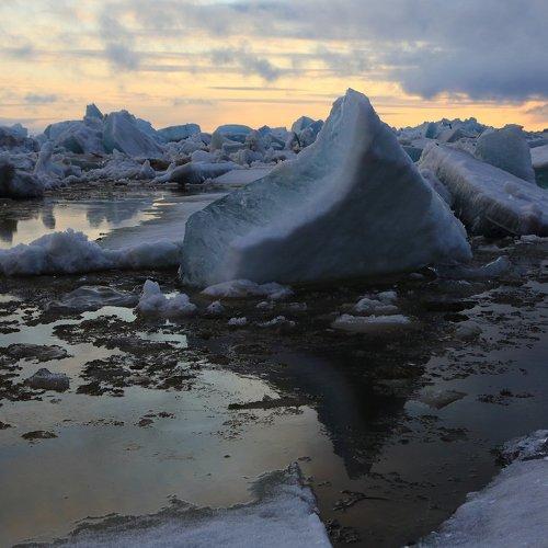 Ледоход на реке Енисей