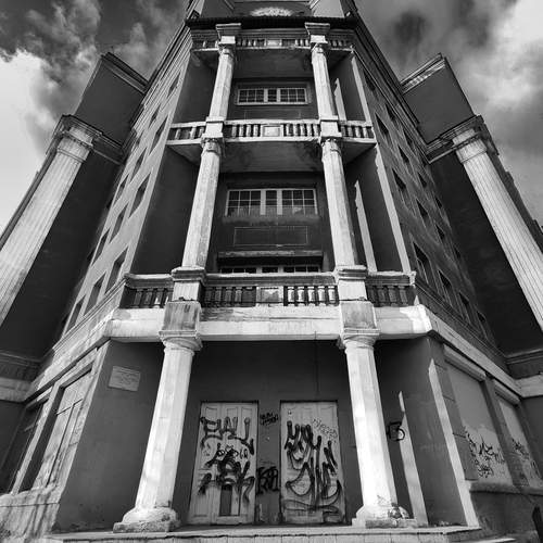 Заброшенная гостиница \"Мадрид\" Уралмаш