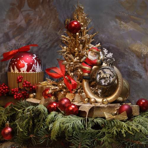 дед Мороз  год лошади принес