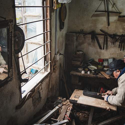 Craftsmen\'s perseverance