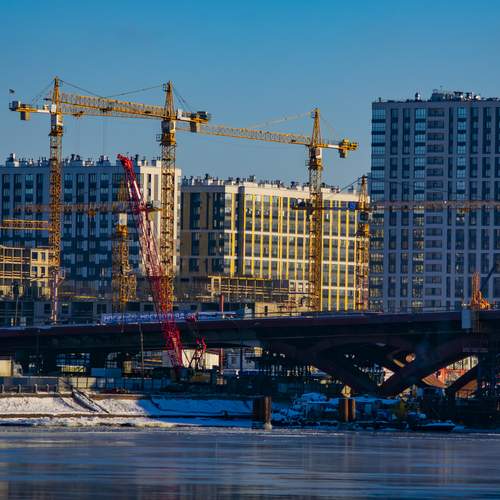 Вид на строящийся Смоленский мост
