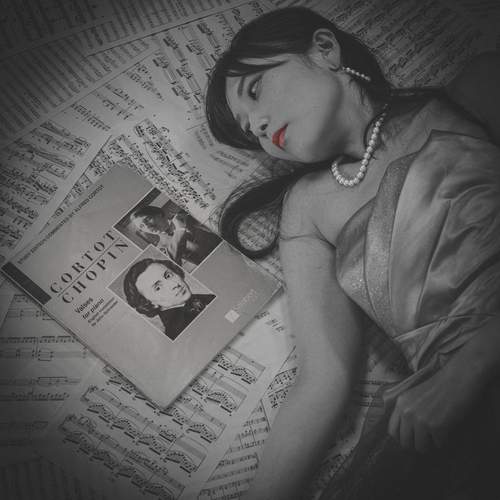 Drowned in Chopin