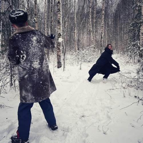 Игра в снежки