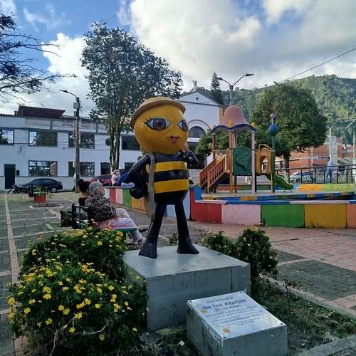Photo #13215506