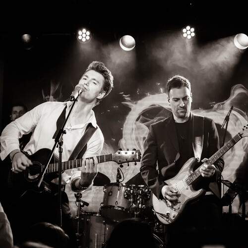 Photo #13215605