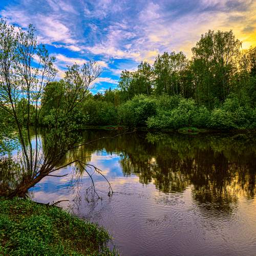 Был месяц май.