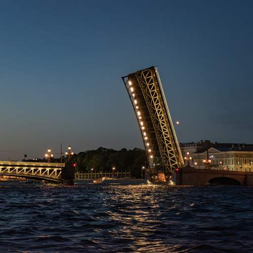 Развод Троицкого моста