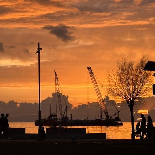 On the verge of dance