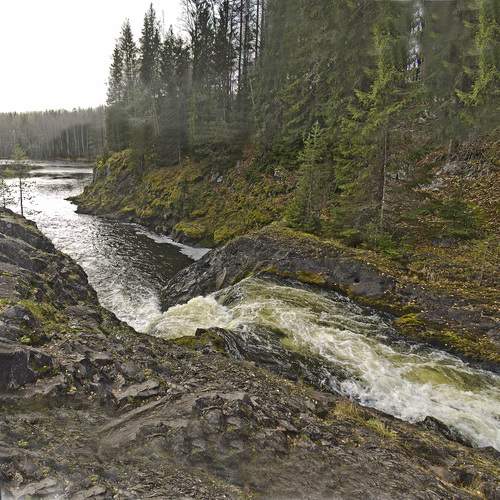 Река Суна и водопад Кивач.