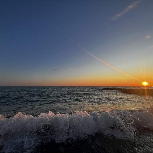 Море волнуется