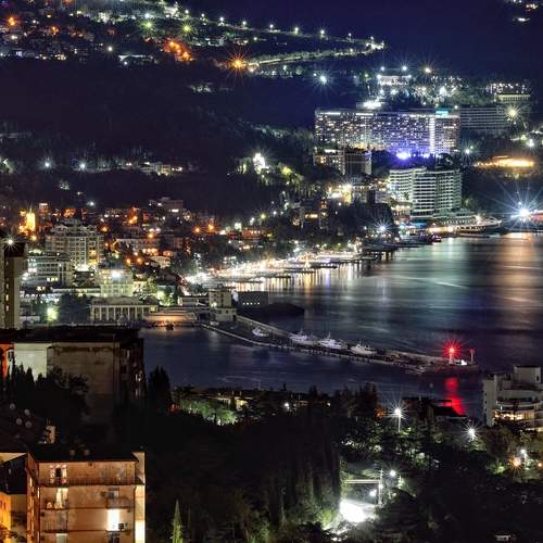 Ночная Ялта.