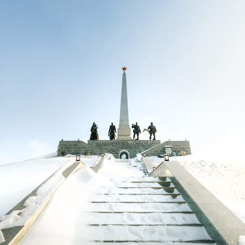Память поколений ,сквозь зимы и лета .