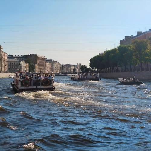 По Фонтанке