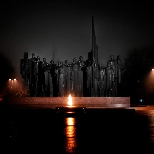 Огонь вечности среди теней