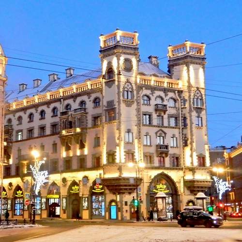 Площадь Льва Толстого