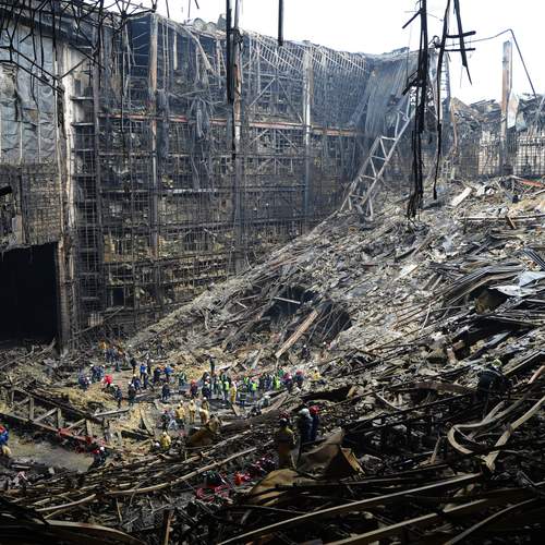 Добровольцы ВСКС помогают экстренным службам на месте теракта в «Крокусе»