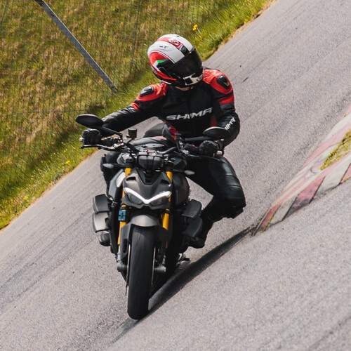 Photo #13409211