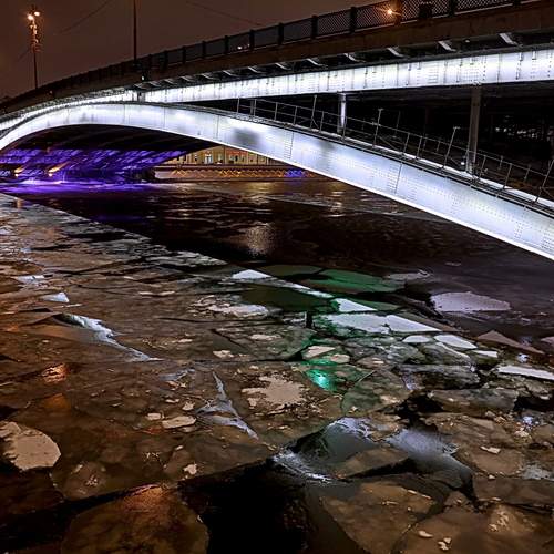 Москва, Большой Устьинский Мост.