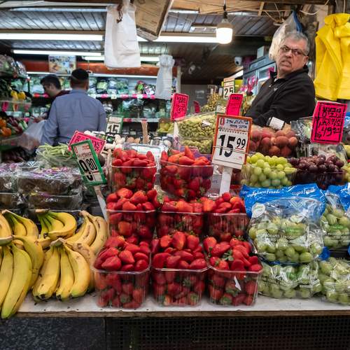 The Carmel Market (Tel-Aviv)
