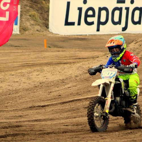 Photo #13445819