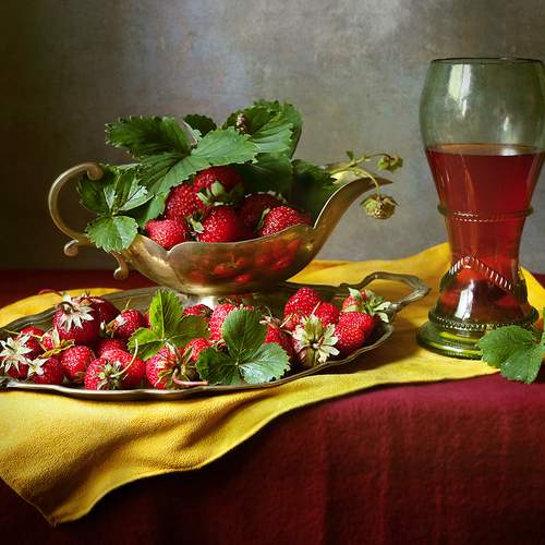 Клубничный натюрморт