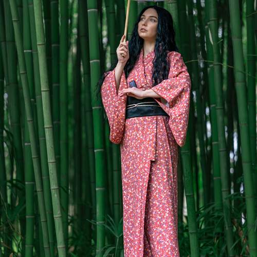 В тенях бамбуковой рощи