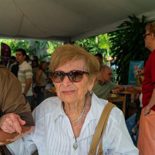 caracas lady