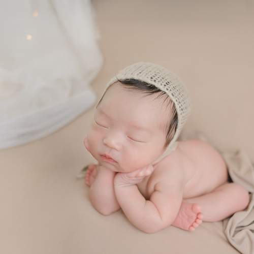 froggy pose newborn