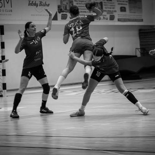 Dynamic Attack in Handball Match