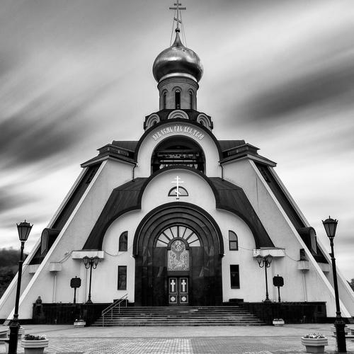 Церковь - пирамида в г. Сосновый бор. Азъ Есьм Гдъ Бгъ Твой