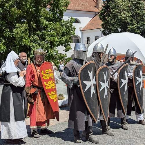 Photo #13612183