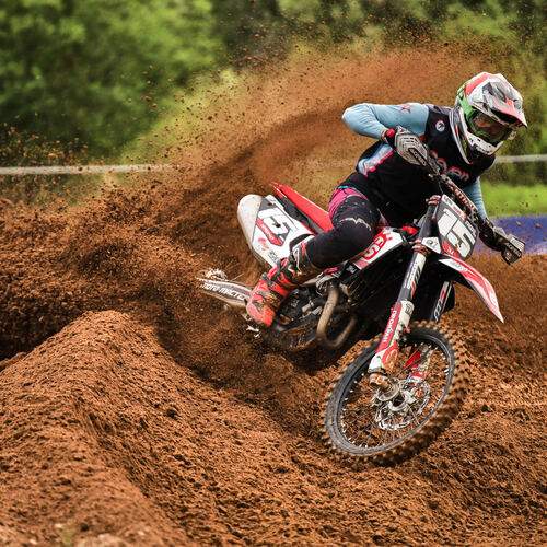 Photo #13630228