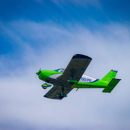 Green Piper PA-28-140 Cherokee